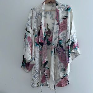 Oriental Village Classic Japanese style silk kimono